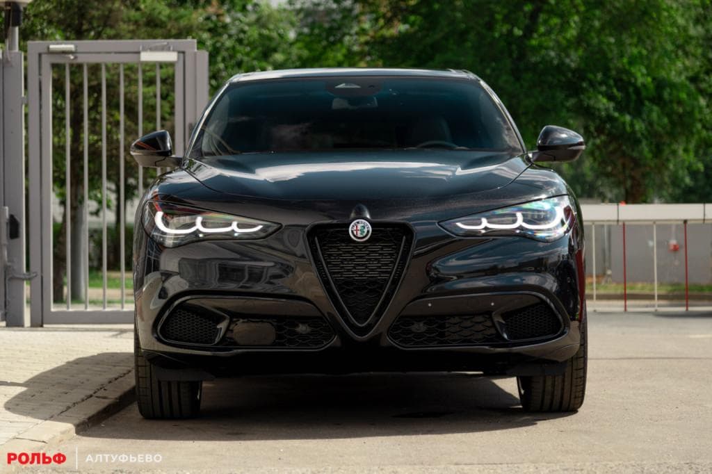 Alfa Romeo Stelvio - 3
