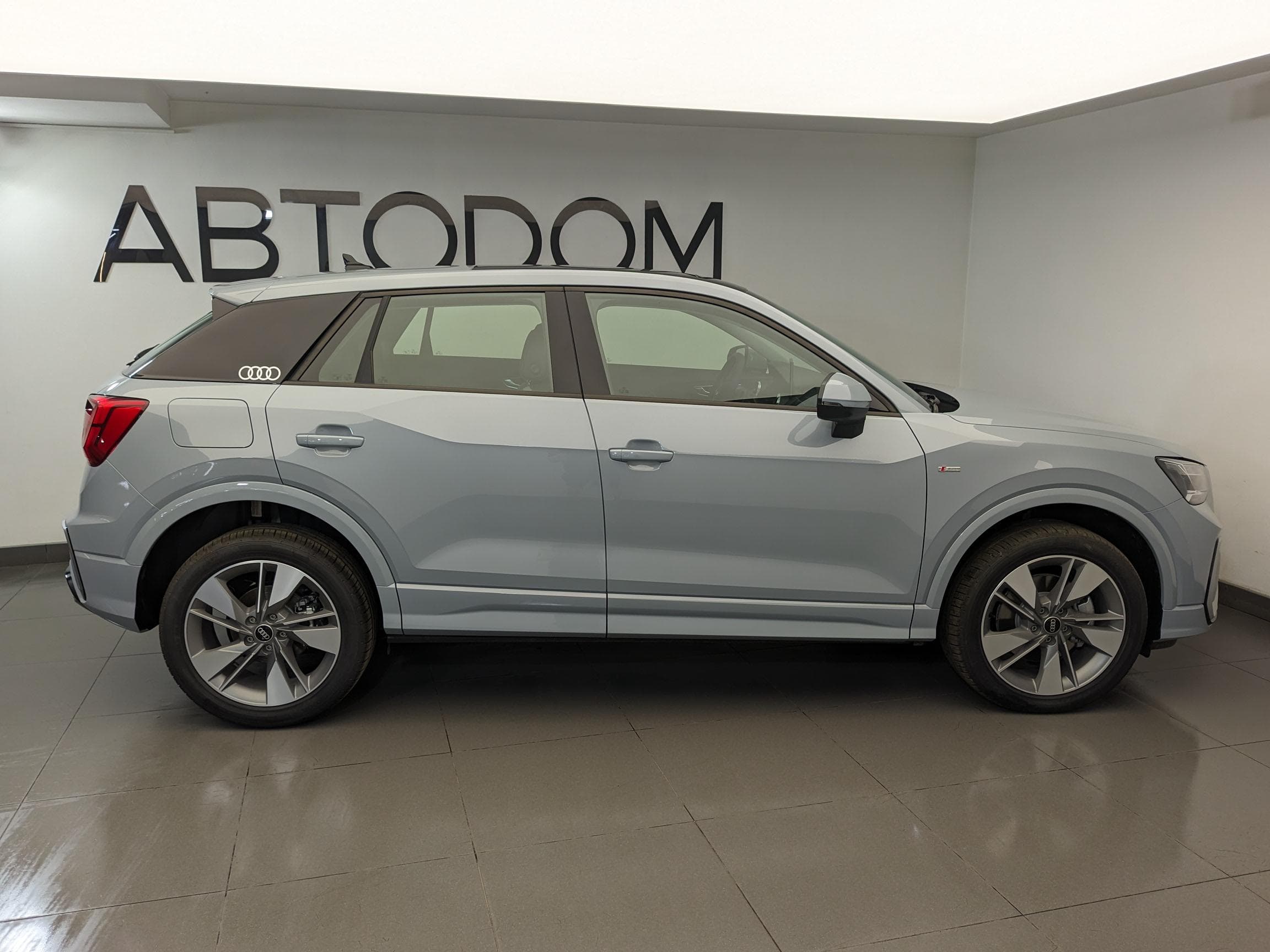 Audi Q2 L - 4